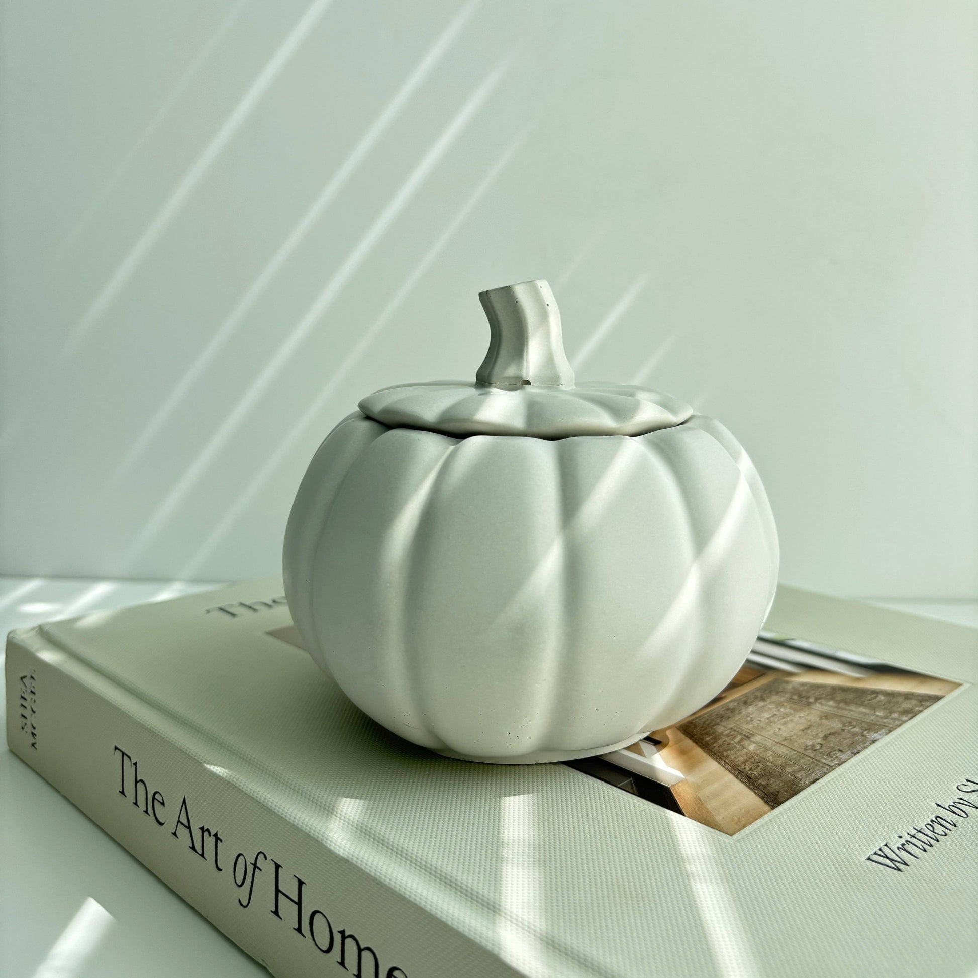 Pumpkin Candle Pot - PALO SANTO SANDALWOOD