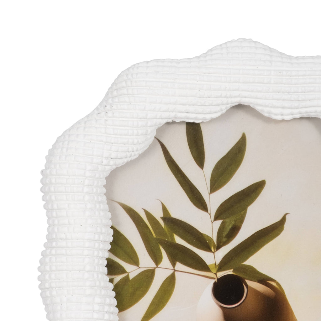 Resin Sculptural Texture Photo Dome Frame - White, 4x6 in.