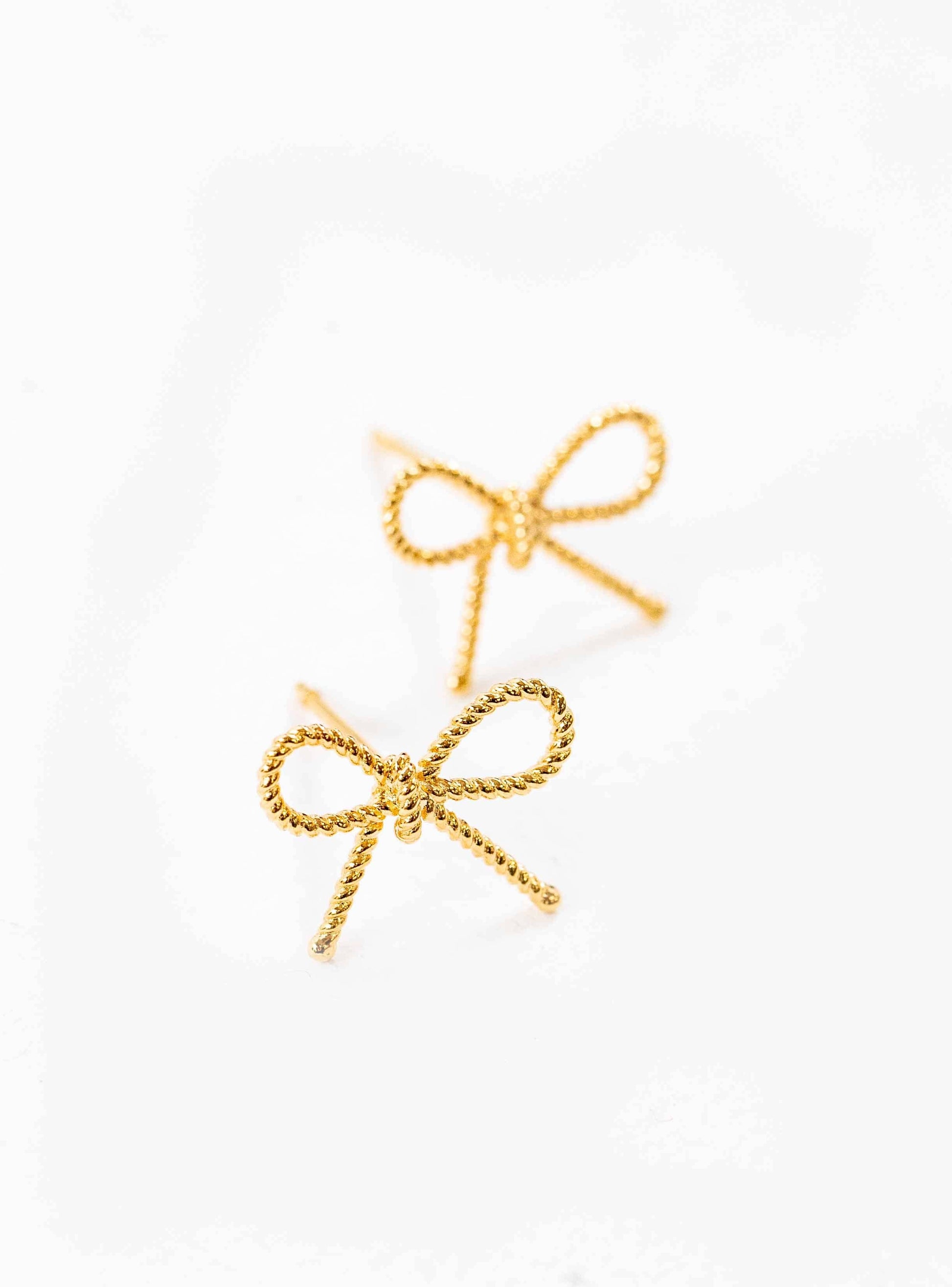 Ribbed Bow Charm Earrings | Gold
