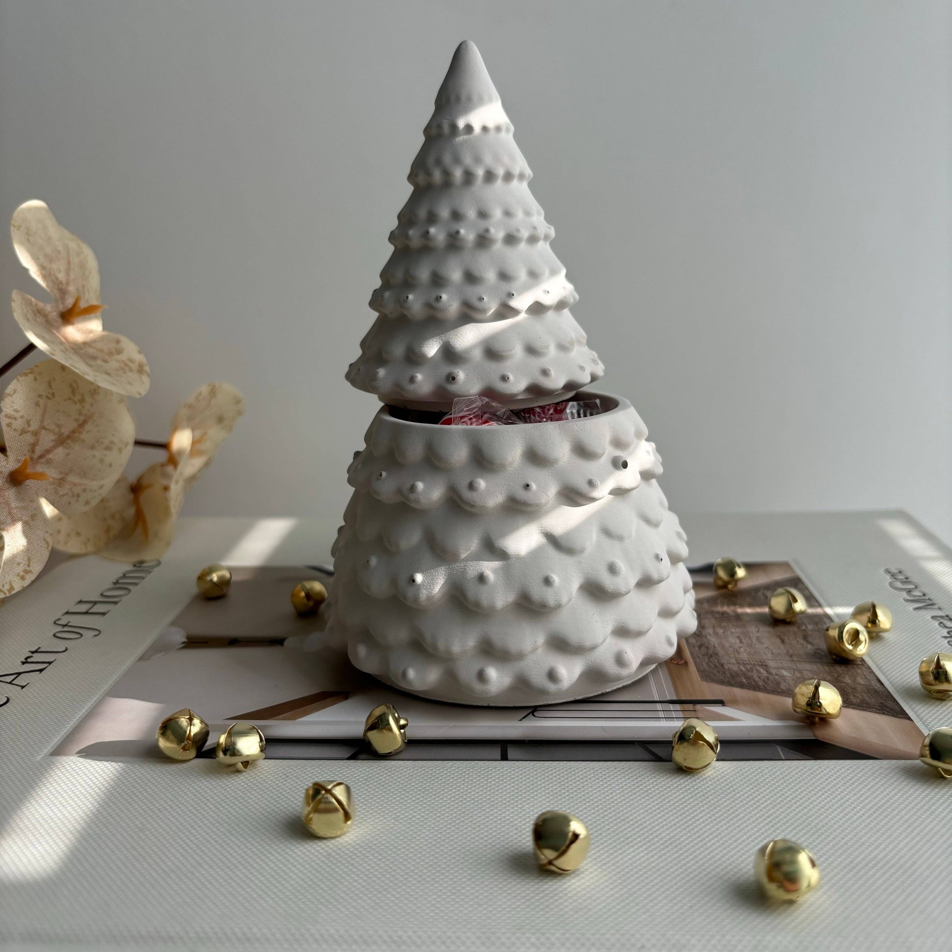 Christmas tree vessel | Holiday vessel