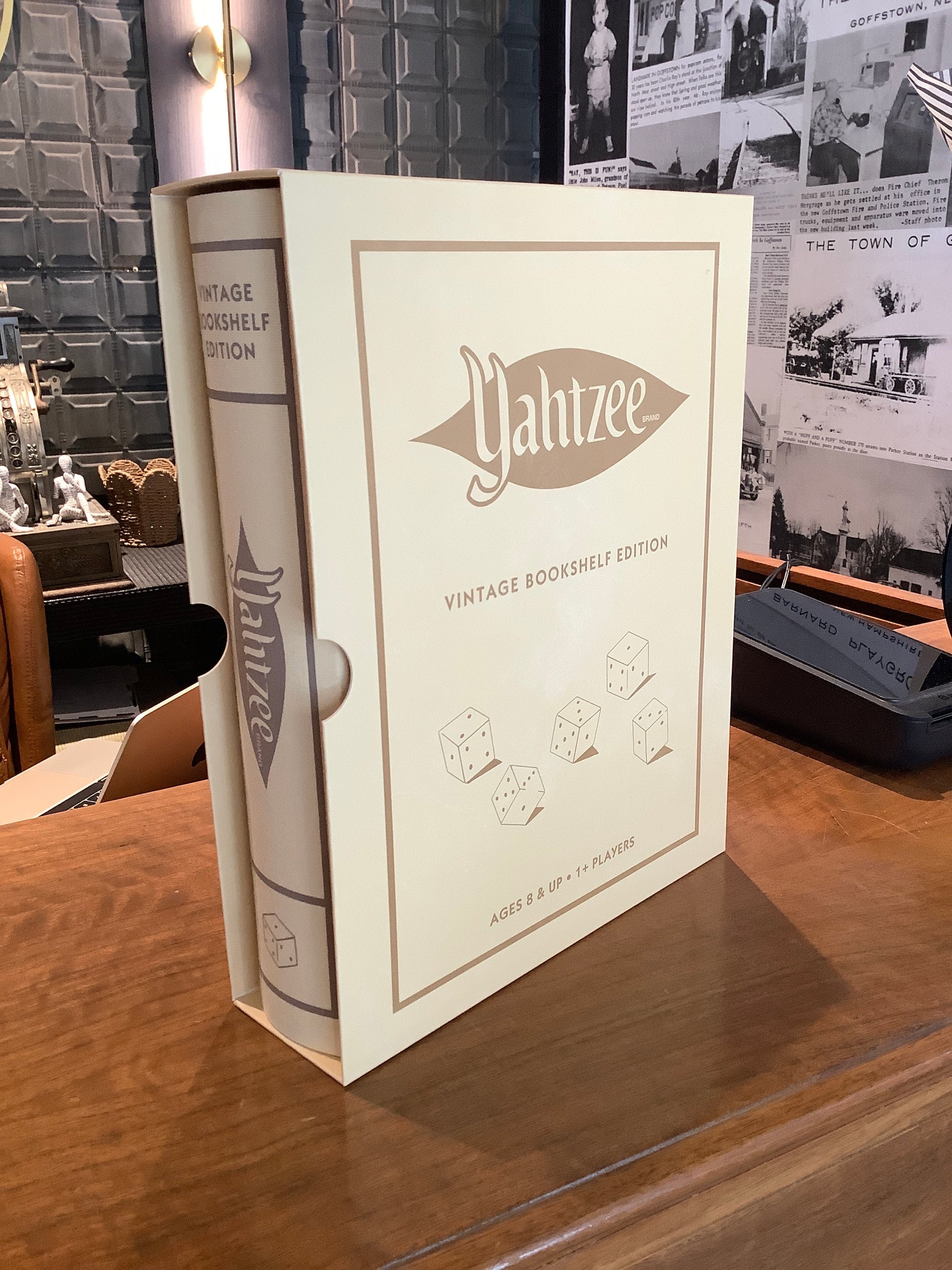Vintage Bookshelf Board Game - Yahtzee