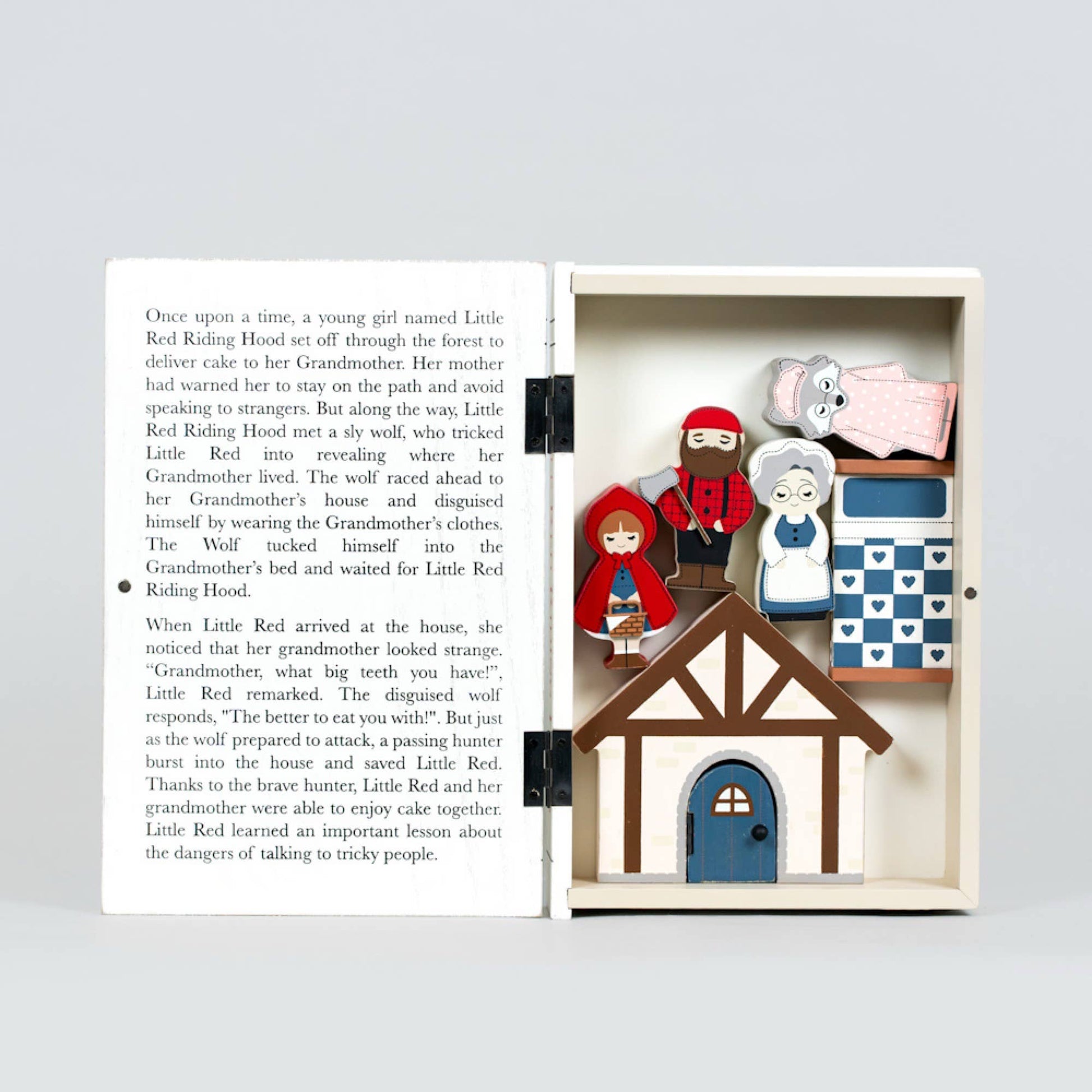 12692 - woodland storybook gift set 7 pc (RED RIDING HOOD)