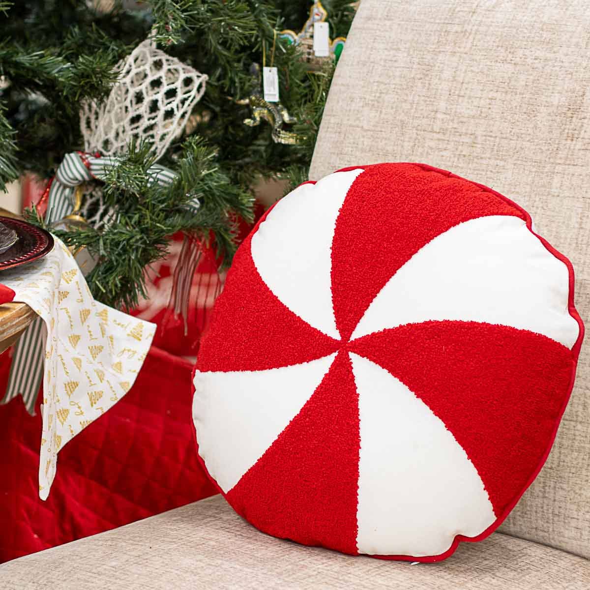 Peppermint Pillow   Soft White/Red   18x18