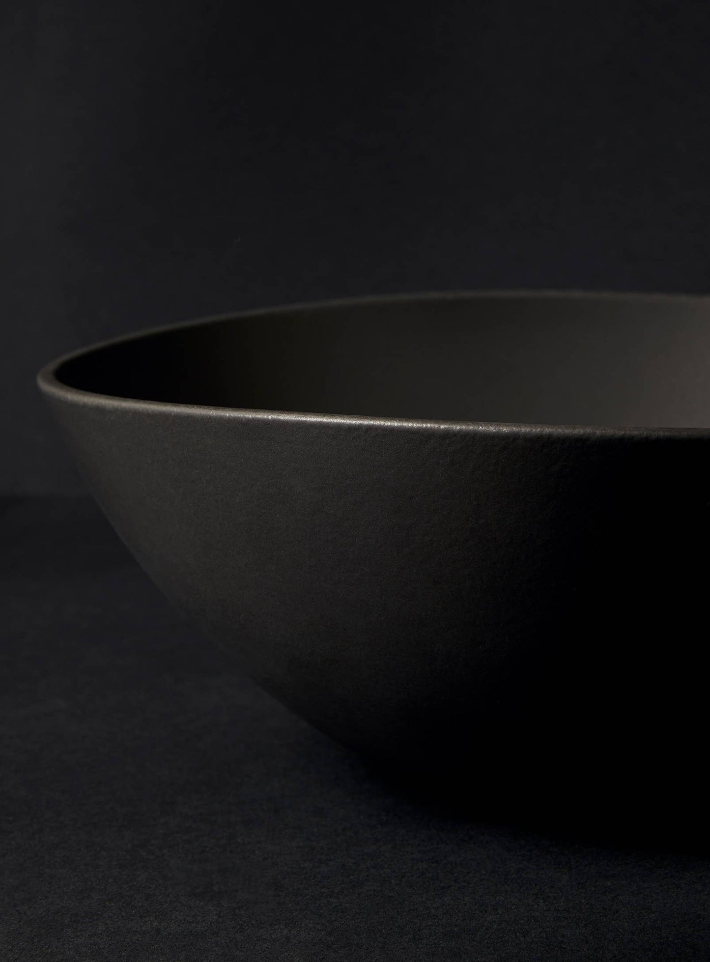 Stoneware Serving Bowl | Dadasi 11.8" - BLACK