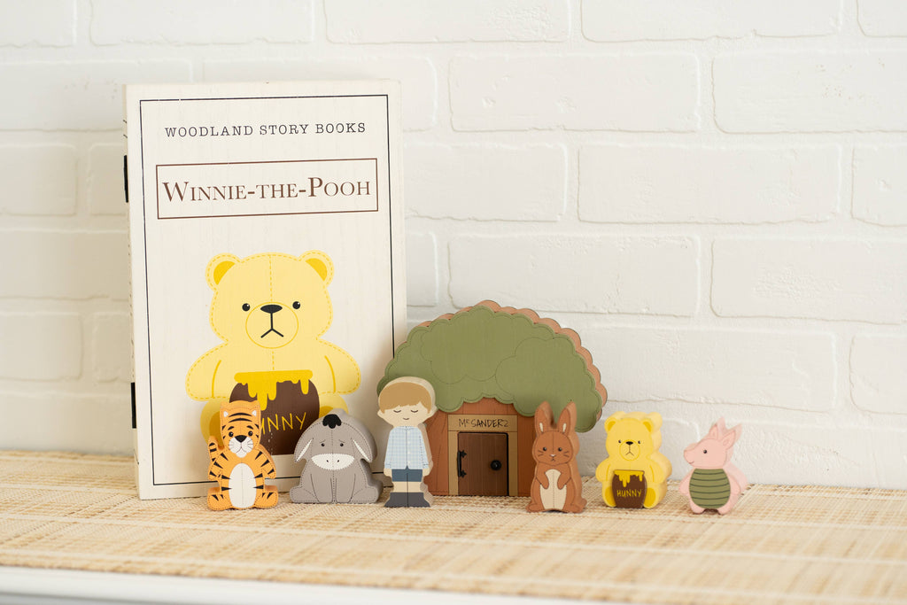 8x12 Woodland Storybook Set of 8 - WINNIE THE POOH