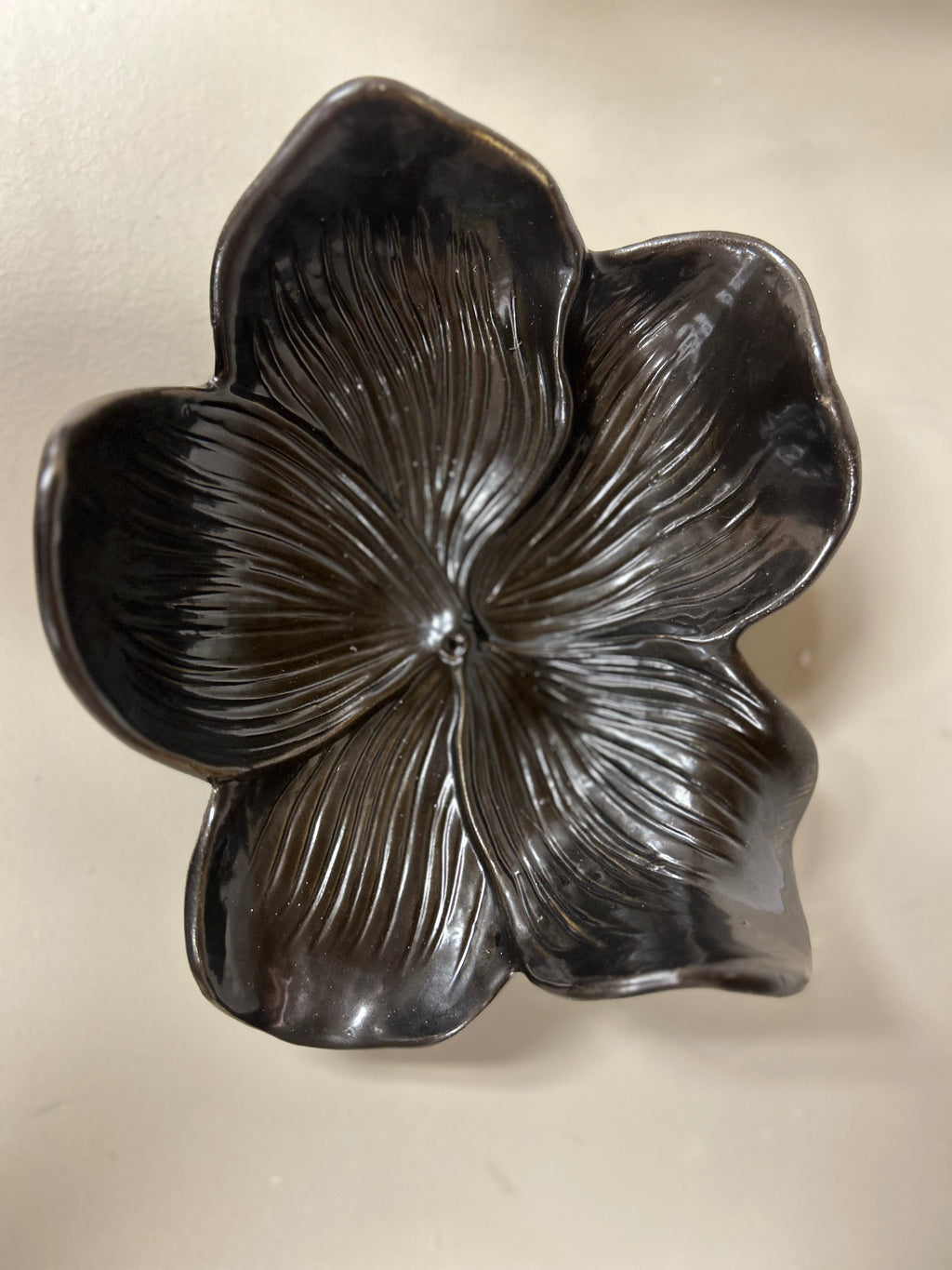 Black Hibiscus Dish