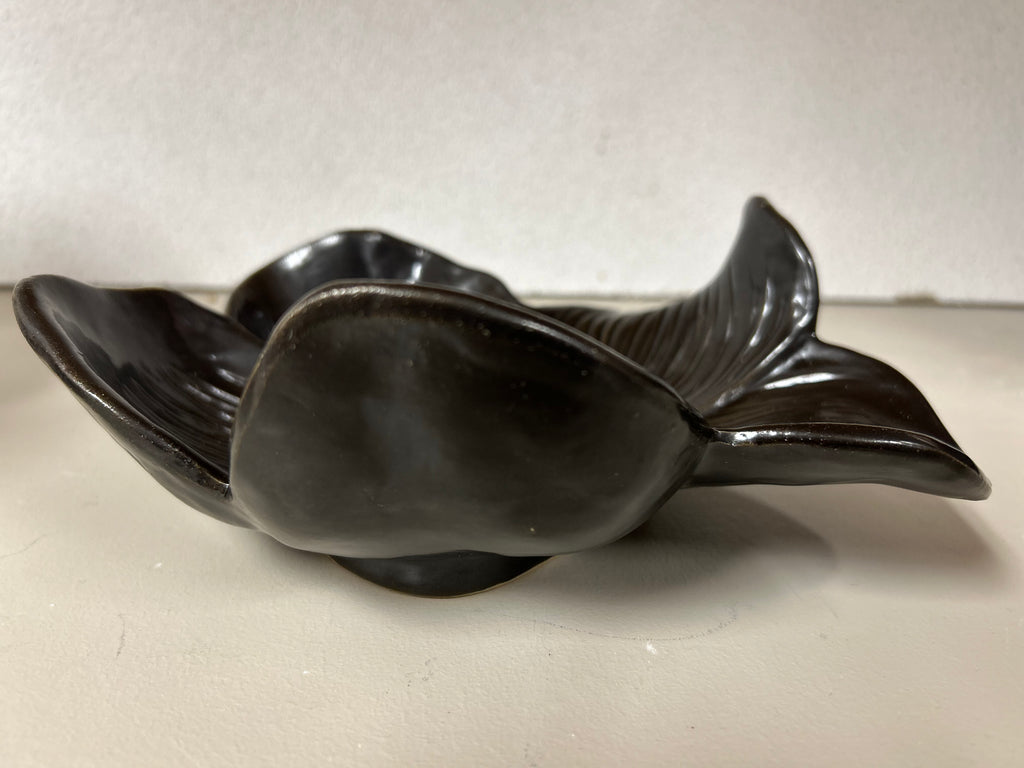 Black Hibiscus Dish