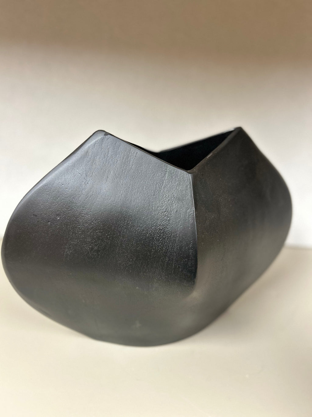 Black Thin Vase