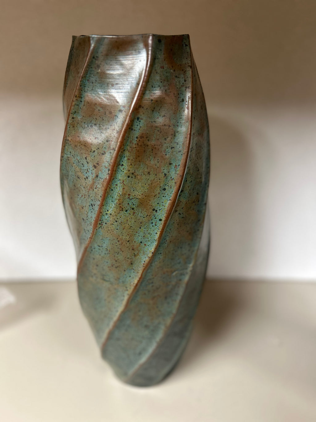 Green Swirl Linear Vase