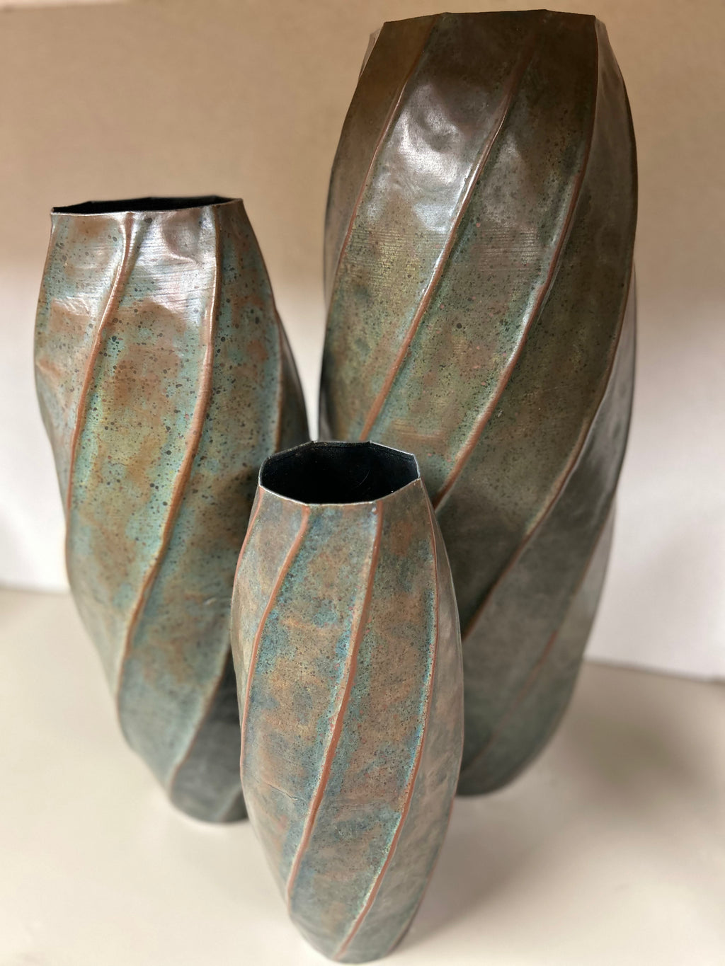 Green Swirl Linear Vase