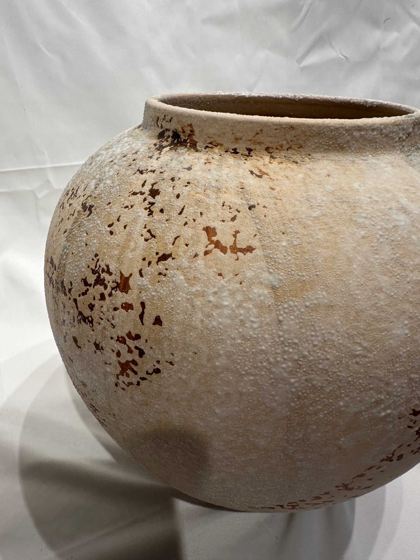 White and tan textured vase