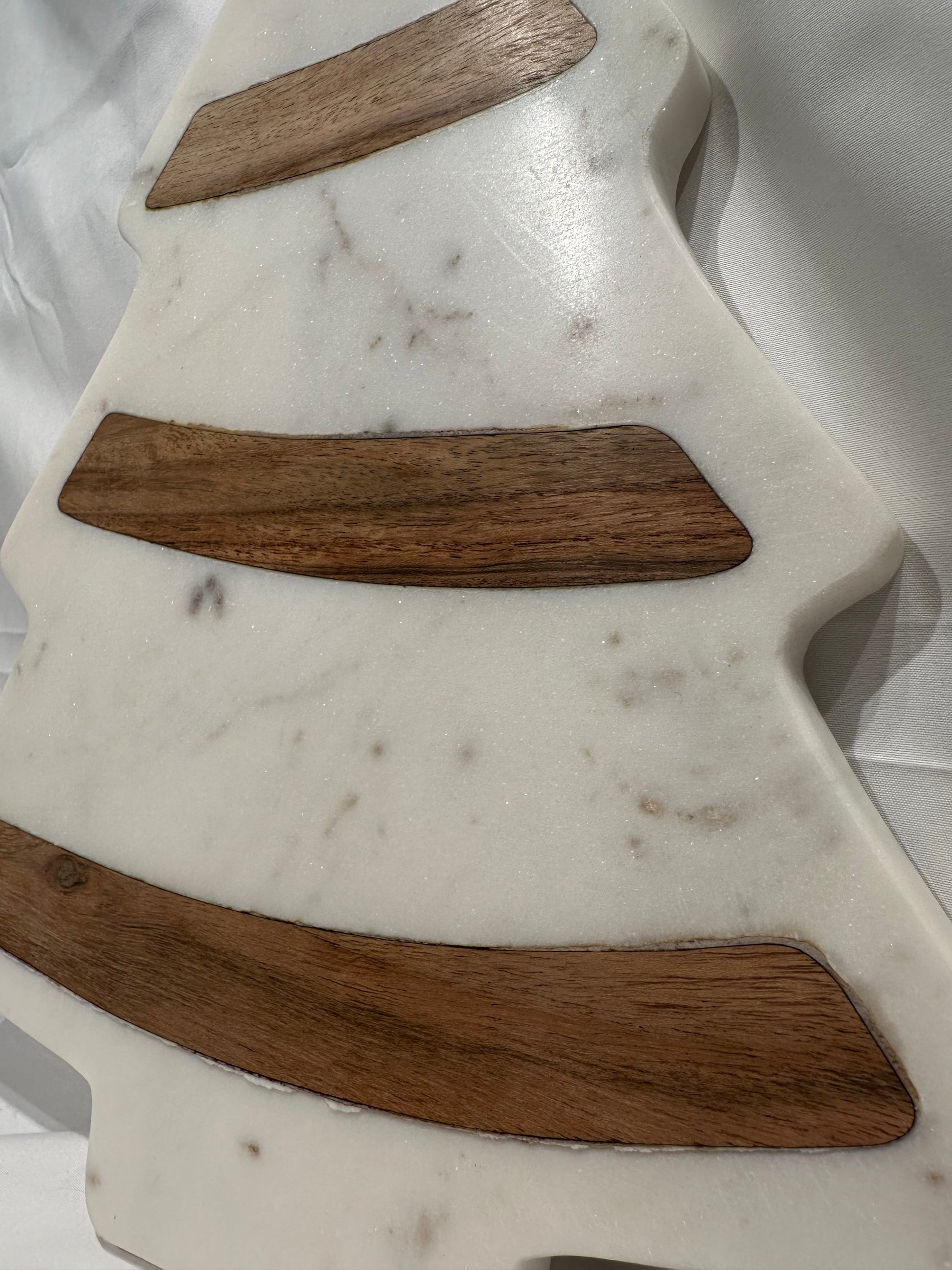 Trim The Tree Serving Board   White/Natural   11x14