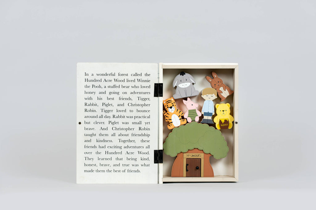 8x12 Woodland Storybook Set of 8 - WINNIE THE POOH