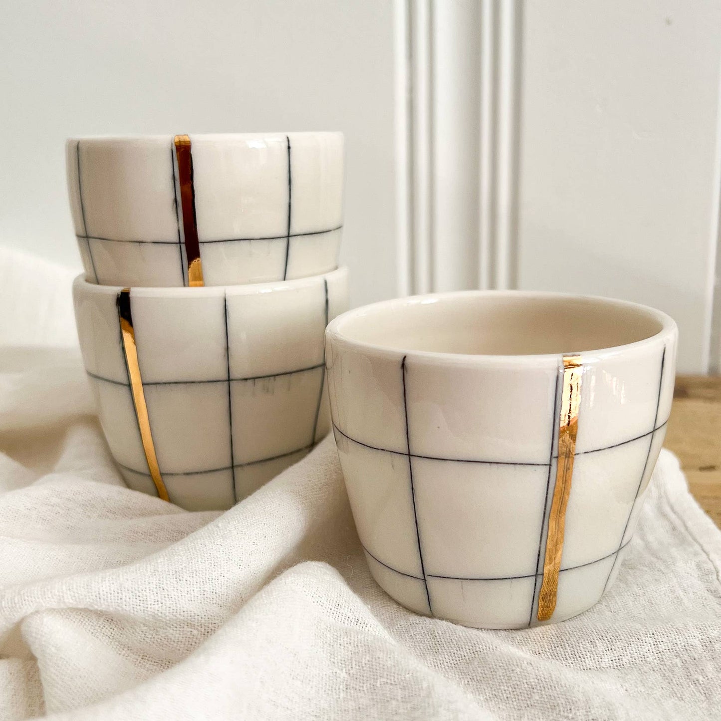 Grid petit cups