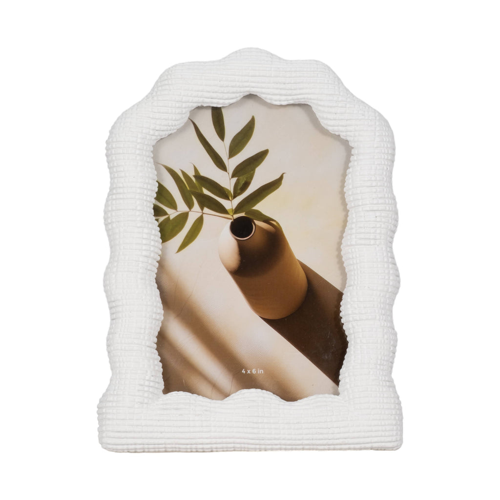 Resin Sculptural Texture Photo Dome Frame - White, 4x6 in.