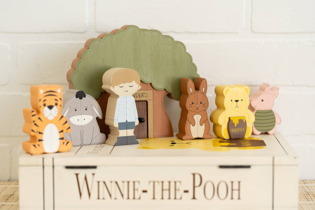 8x12 Woodland Storybook Set of 8 - WINNIE THE POOH